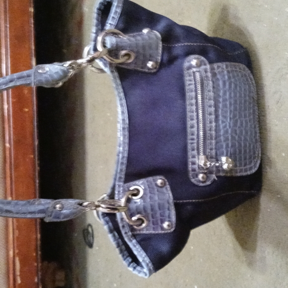 Navy blue purse with snake print - Picture 3 of 14